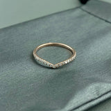 14kr Diamond "V" Band